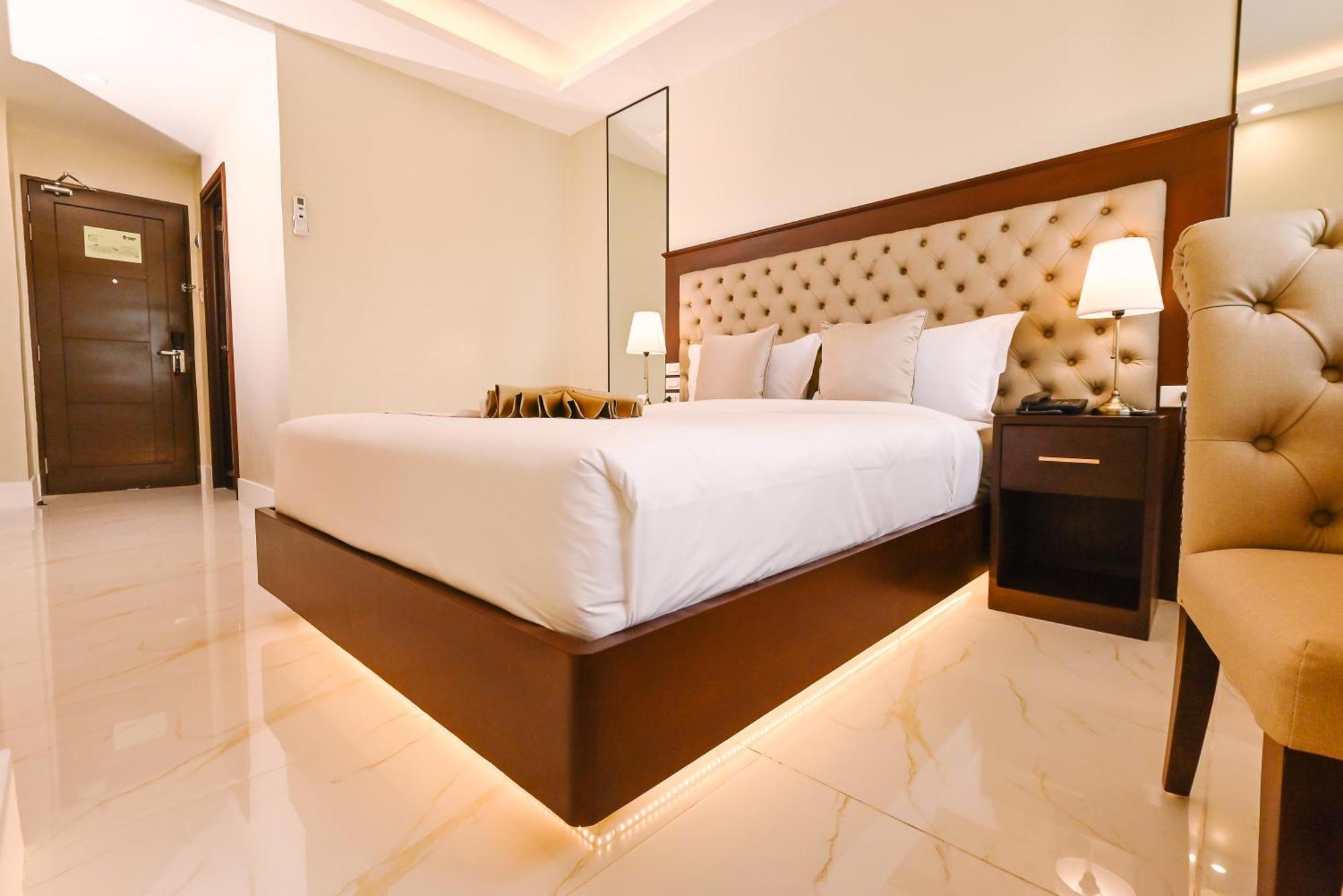 Monaco Hotel Taytay  Екстериор снимка