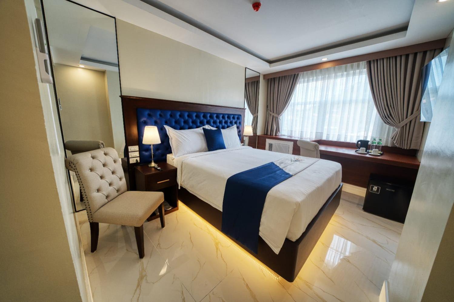 Monaco Hotel Taytay  Екстериор снимка