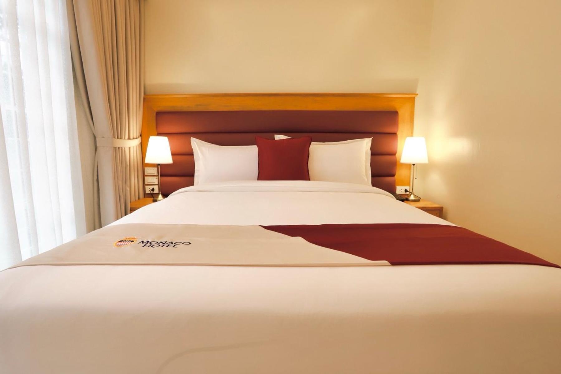 Monaco Hotel Taytay  Екстериор снимка